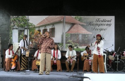 Penampilan Keroncong Toegoe di Festival Kampoeng Toegoe 2008